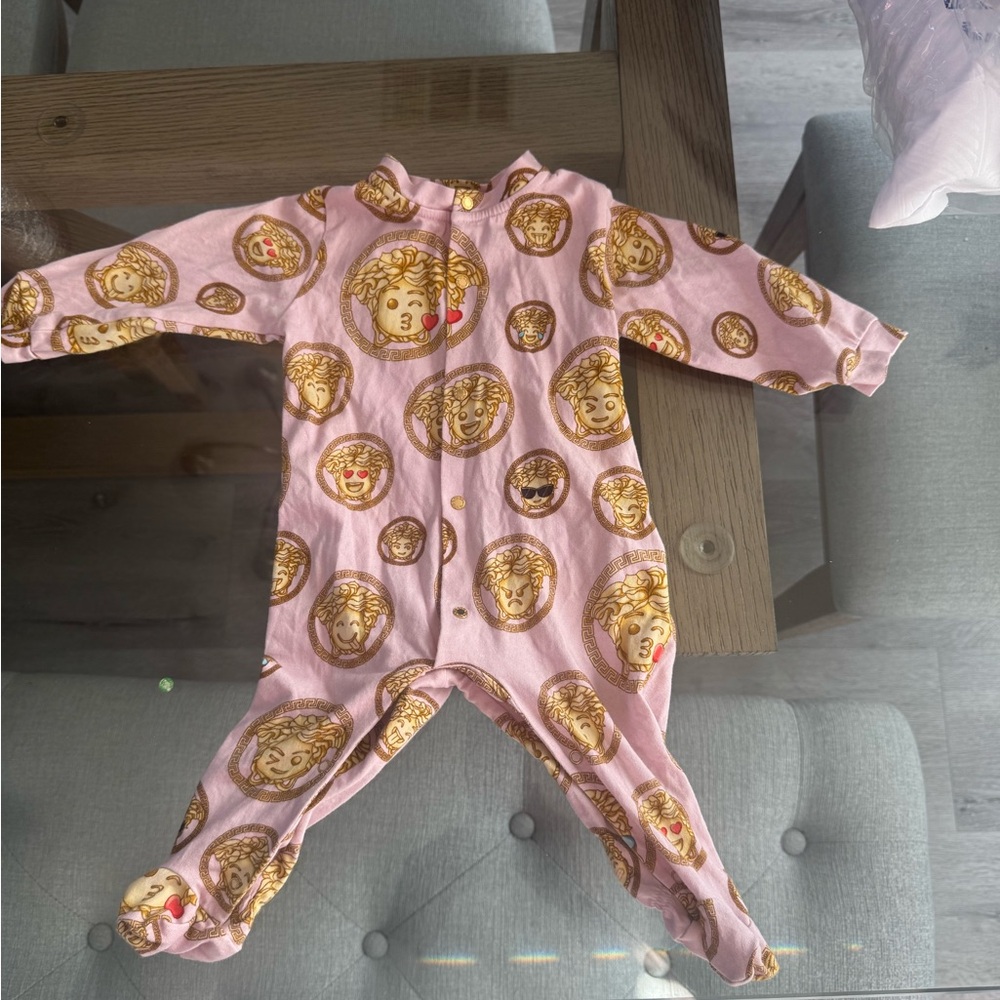 Versace Kids Pink and Gold Patterned Footie - Picture 3 of 3